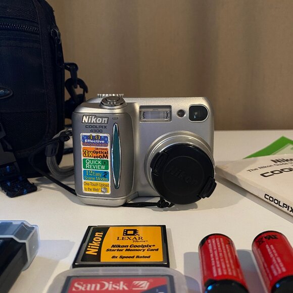 Nikon Coolpix 4300‎ Digital Camera w Case, Batteries, Memory Cards & Manual - Picture 1 of 9